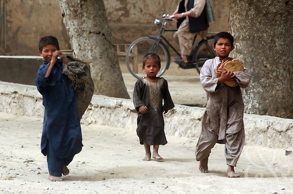 ملګري ملتونه: هرو ۳ افغانانو کې یو یې د خوړو پیدا کولو ته حیران دی