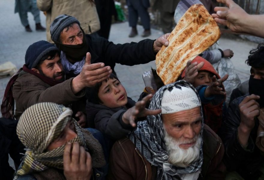 افغانستان کې بد اقتصاد پر ميلیونونو کورنیو اغېز کړی