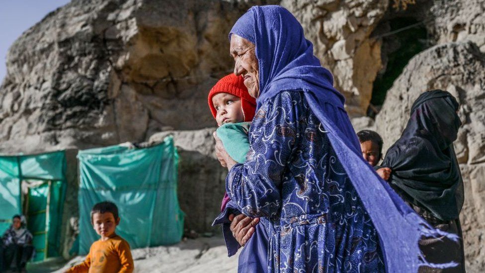 ملګري ملتونه: افغانستان له ناوړه بشري کړکېچ تېرېږي او مونږ غمیزې ته شېبې شمارو