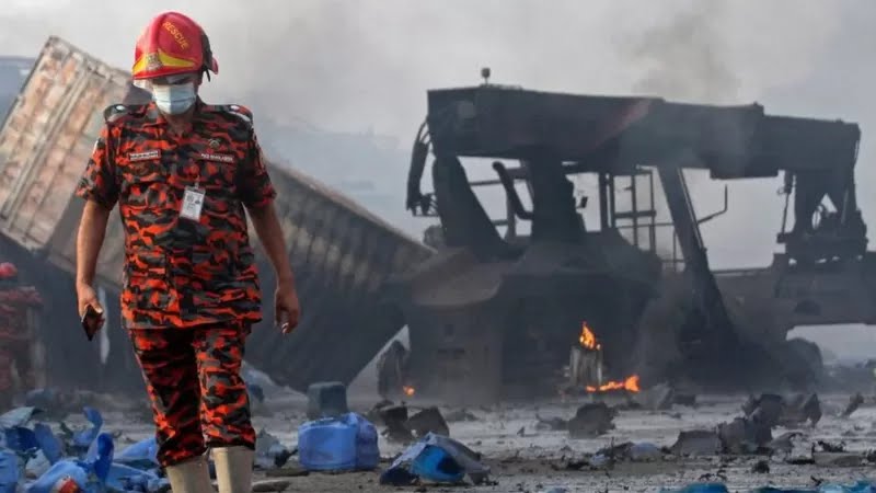 بنګله‌دېش کې د اور لګېدو له کبله لسګونه کسان مړه شوي