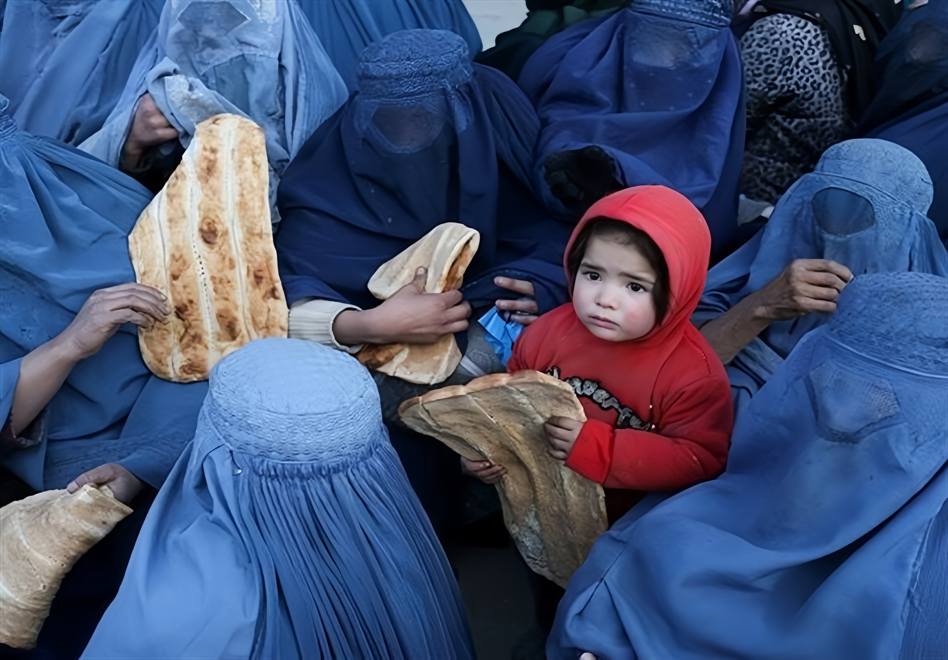 اوچا: افغانستان کې نږدې ۲۴ میلیونه خلک بشري مرستو ته اړتیا لري